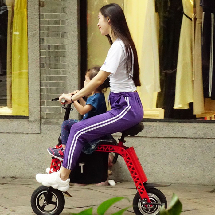 5Cgo 562844416200 鋁合金折疊電動車女生代步車超輕便攜親子車10寸迷你成人電動滑板車-運動款 XMJ00420